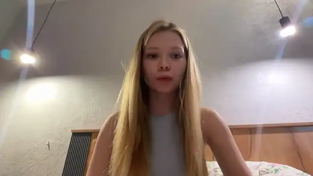 Snapshot of CandysRose chatting on 06.02.26 CandysRose online show from 06.02.26