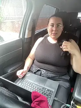 Snapshot of Ruby-Black chatting on 06.19.26 Ruby-Black online show from 06.19.26