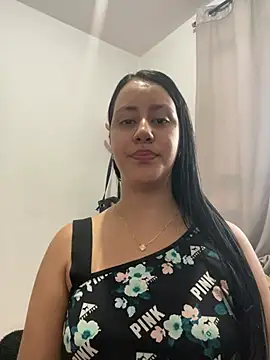 Natasha Kiim  online show from 02.15.26