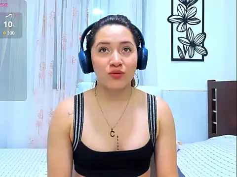 SofyCastillo2 online show from 10.14.25