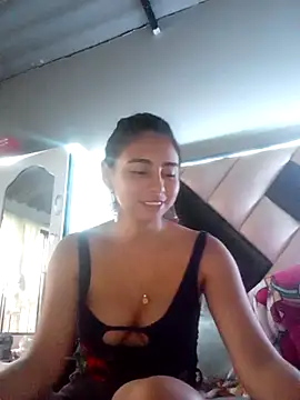 Snapshot of NileveSantanna chatting on 09.27.25 NileveSantanna online show from 09.27.25