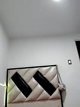 NileveSantanna online show from 10.26.25