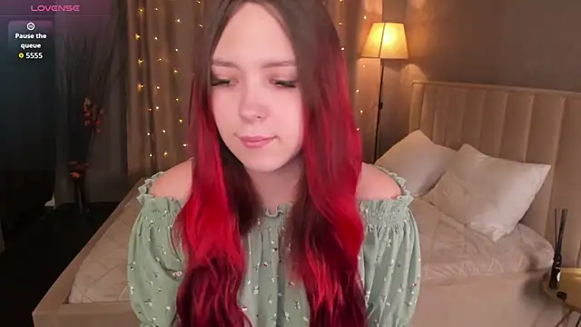 Monica  Queen online show from 10.20.25