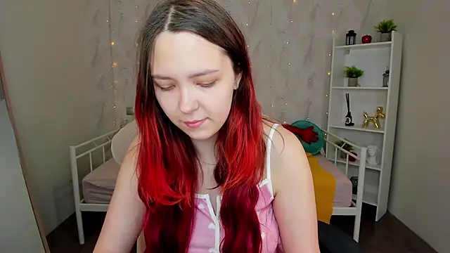 Monica  Queen online show from 11.18.25