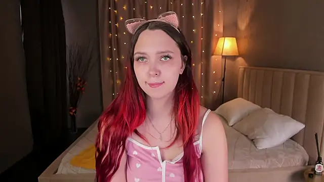 Monica  Queen online show from 11.24.25