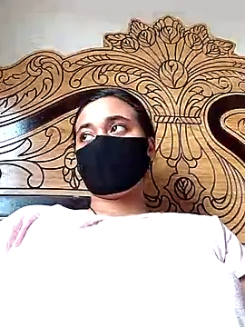 Love Queen11 online show from 09.26.25