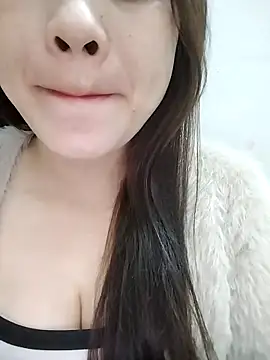 Girl Shy2000 online show from 11.26.25