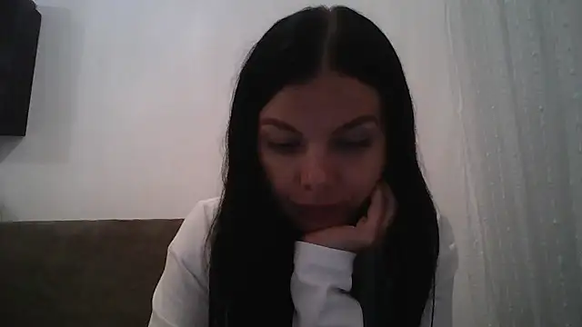 Lorivell online show from 11.06.25