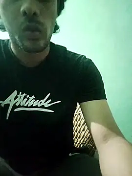Snapshot of Ilhaamgrey chatting on 04.16.26 Ilhaamgrey online show from 04.16.26