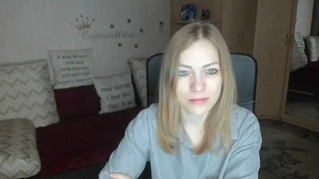 Tiffany Bates online show from 11.12.25