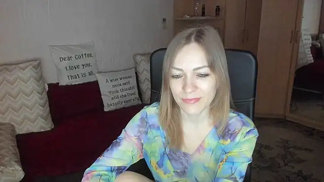 Tiffany Bates online show from 03.10.26