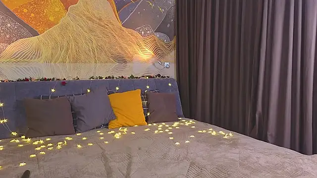 MilaYumi online show from 03.28.26