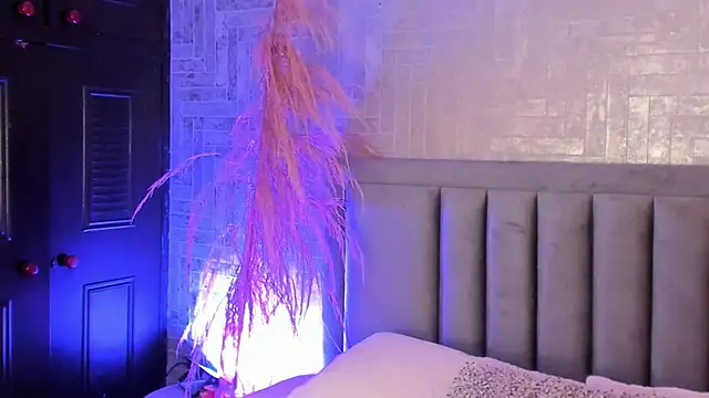 EmmaBlossom online show from 11.27.25