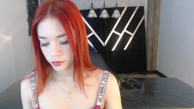 Snapshot of Sunrise_ch chatting on 06.16.26 Sunrise ch online show from 06.16.26