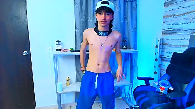 Lovers 21 online show from 10.26.25