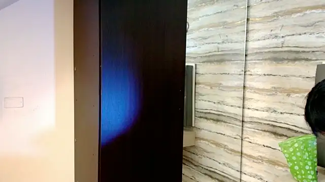 Lovers 21 online show from 11.17.25