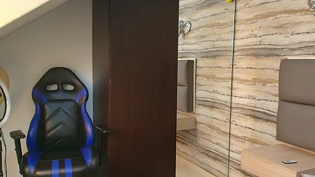 Lovers 21 online show from 01.11.26