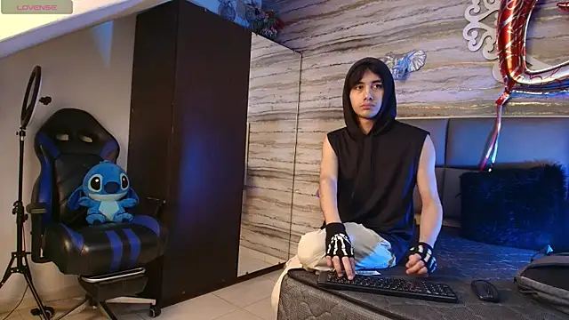 Lovers 21 online show from 02.19.26