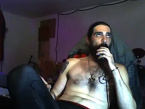 Snapshot of Neekaleek89 chatting on 10.29.25 Neekaleek89 online show from 10.29.25