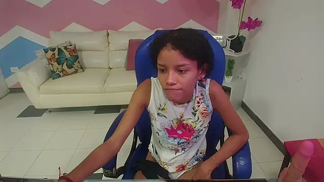 adisson petite1 online show from 10.03.25