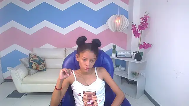 adisson petite1 online show from 10.07.25