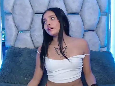 AnalyMilles online show from 10.18.25