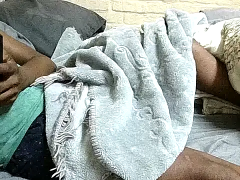 Snapshot of Mshayiwesinqe chatting on 10.20.25 Mshayiwesinqe online show from 10.20.25