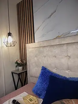 Honey noir online show from 02.13.26