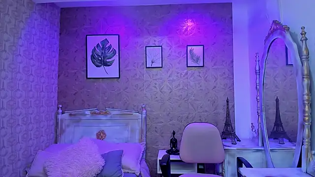 Megane whitte online show from 10.21.25