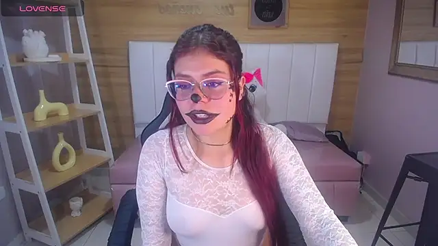 draviana a  online show from 10.18.25