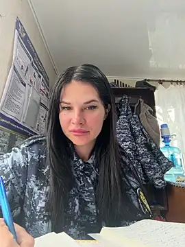 Snapshot of Alina_XXXX_ chatting on 04.21.26 Alina XXXX online show from 04.21.26