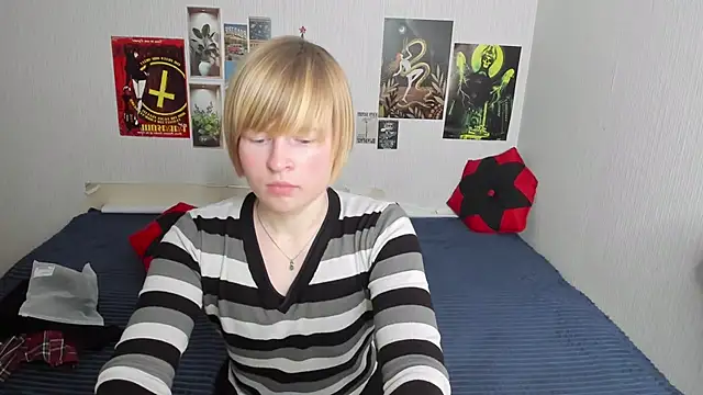 Cattie w  online show from 03.24.26