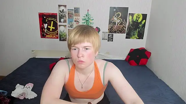 Cattie w  online show from 04.20.26