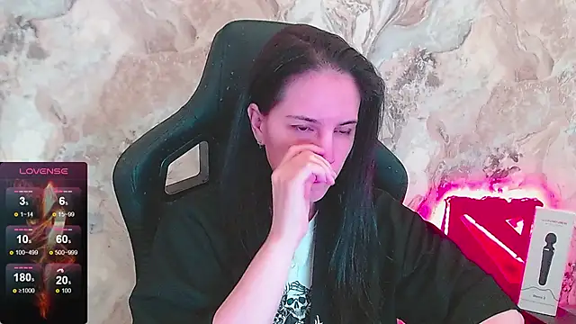 Irwi Tomboy online show from 04.25.26