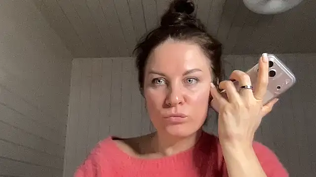 Snapshot of Tarivona chatting on 02.02.26 Tarivona online show from 02.02.26