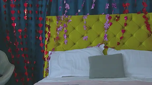 Snapshot of RubyHills chatting on 02.14.26 RubyHills online show from 02.14.26