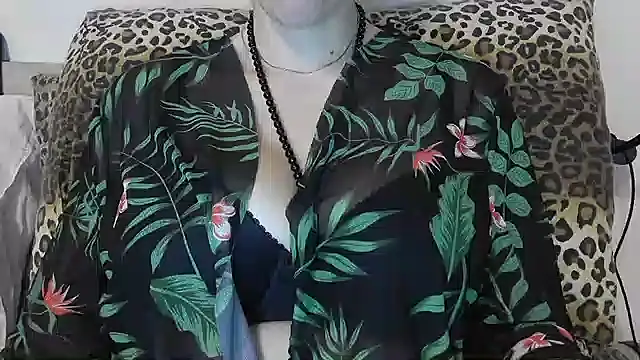 Estrella7x online show from 10.22.25