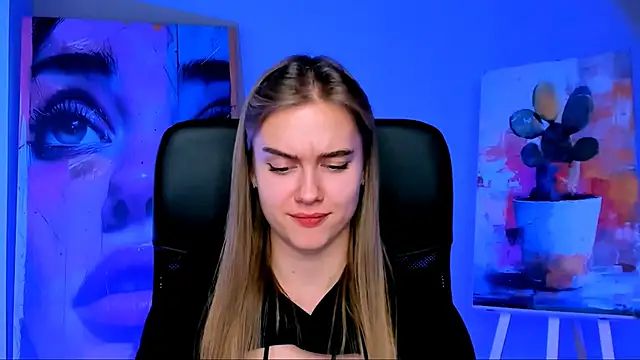 JuneWoods online show from 11.07.25