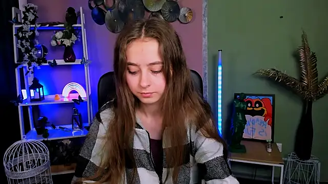 rebecca smile online show from 11.14.25