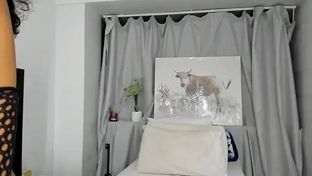 Snapshot of ConnieSmall24 chatting on 11.10.25 ConnieSmall24 online show from 11.10.25