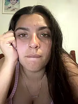 Snapshot of larj021bb chatting on 10.08.25 larj021bb online show from 10.08.25