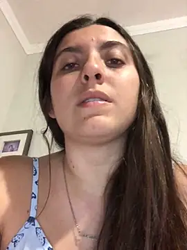 Snapshot of larj021bb chatting on 10.09.25 larj021bb online show from 10.09.25