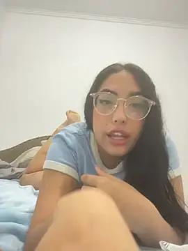 Snapshot of Lana18_lee1 chatting on 11.17.25 Lana18 lee1 online show from 11.17.25