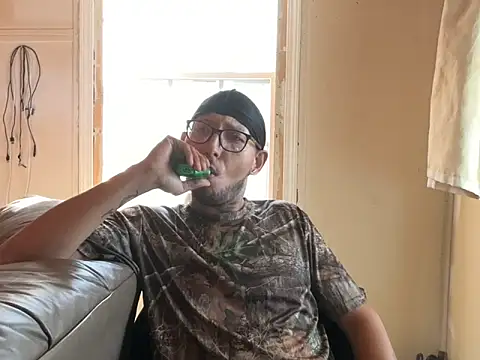 ThrowedWorldWide online show from 12.20.25