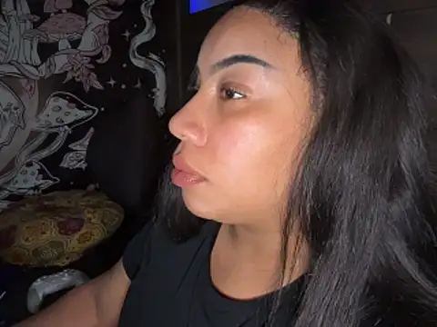 NeliaHexxen online show from 12.04.25