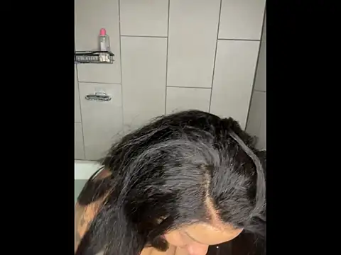 NeliaHexxen online show from 12.20.25