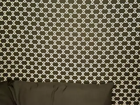 Snapshot of Camillasexy chatting on 11.20.25 Camillasexy online show from 11.20.25