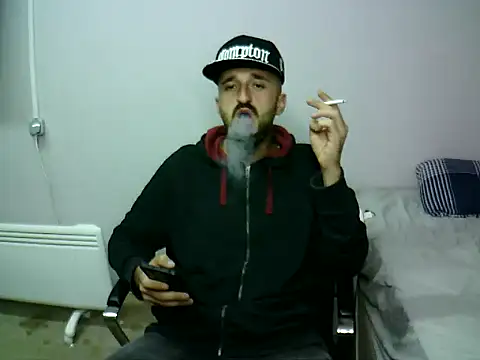 Snapshot of krerem chatting on 10.30.25 krerem online show from 10.30.25