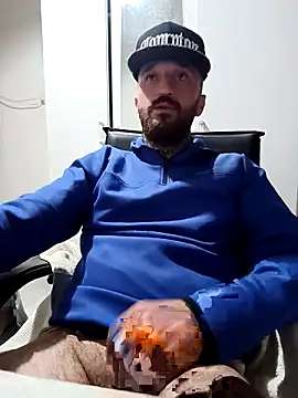 Snapshot of krerem chatting on 02.01.26 krerem online show from 02.01.26