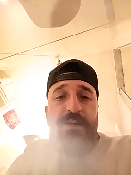 Snapshot of krerem chatting on 02.11.26 krerem online show from 02.11.26